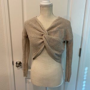 Hollister knit crop sweater xs